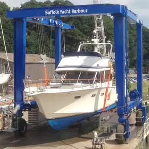 Factory Supply 100ton 200ton 300ton 500ton 1000ton Marinated Travel Lift Boat Lifting Yacht Crane Good Price