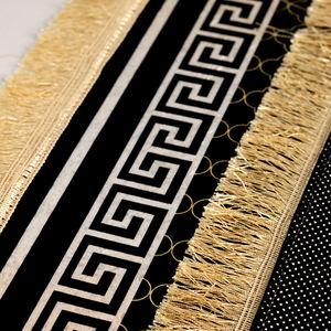 Tappetino da <span class=keywords><strong>preghiera</strong></span> in Memory Foam di lusso personalizzato <span class=keywords><strong>tappeto</strong></span> da <span class=keywords><strong>preghiera</strong></span> musulmano nero e oro <span class=keywords><strong>tappeto</strong></span> da <span class=keywords><strong>preghiera</strong></span> 70*110cm con nappe - Product Image 6