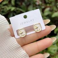 Boucles d'oreilles fleur goutte d'huile en forme de coeur en or 18 carats plaqué cuivre à la mode avec différents styles pour femmes, élégantes et rétro