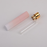 Atomiseur de parfum portable en plastique de 10 ml avec dégradé personnalisé, format de poche, flacon à visser avec pulvérisateur à pompe, bouteilles en plastique