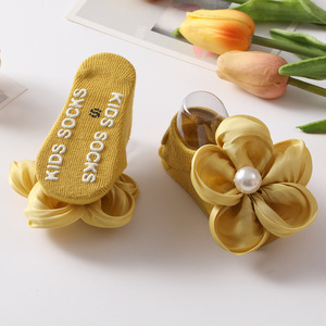 Socksmate INS tasarımcı yenidoğan 3D tatlı çiçek bebek çorap ve saç bandı seti inci küçük kızlar sevimli kaymaz ayakkabı çorap - Product Image 6