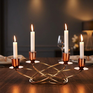 Candelabro de Metal con Baño de Cobre para 4 Velas, Anillo Portavelas para Decoración de Bodas y Hogar - Product Image 2