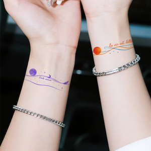 Tatuaggi Temporanei in Carta Ecologica Colorati, Adesivi Estetici Rilassanti con Sole e Luna, Scritte Artistiche Resistenti all'Acqua per il Corpo - Product Image 3