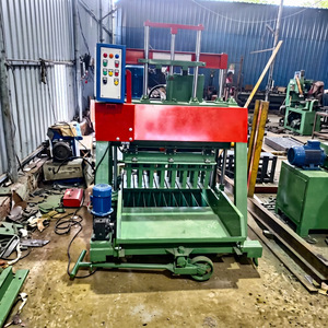 Machine à fabriquer des blocs de béton à commande hydraulique avec triple vibrateur 860 - Product Image 1