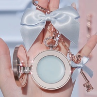 Flower Knows Bunny Garden Watch Style Pelembab Bibir Bentuk Kelinci 2 Warna Pilihan Masker Bibir Tanpa Warna