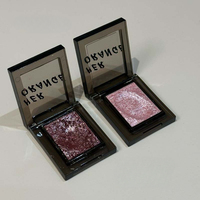 Palette de fards à paupières métalliques lumineux monocouleur en gros, fini satiné, scintillant, smoky, pigmenté, sans cruauté animale, naturel, clair/clair foncé
