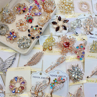 Broches tendance pour femmes, plaquées or, avec zircon coloré, imitation perle et motif Fritillaria, bijoux élégants en forme de fleur de paon, cadeau de fête