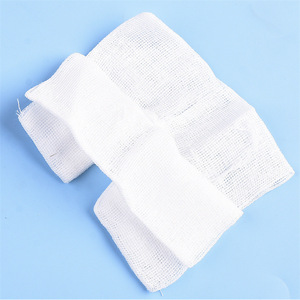 Compresas de gasa estériles desechables en forma de V para el cuidado de la traqueotomía. - Product Image 2