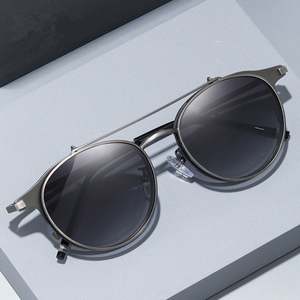 Lunettes de soleil polarisées UV400 à double lentille avec monture métallique rétro 2025, logo personnalisé, lunettes de soleil rondes rabattables pour hommes et femmes - Product Image 3