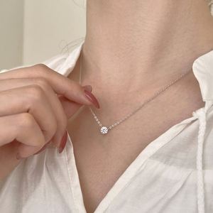 Collier pendentif Dylam Classic Collection High Jewel en argent sterling 925 avec zircone 5A solitaire de 5 mm pour femmes - Product Image 5