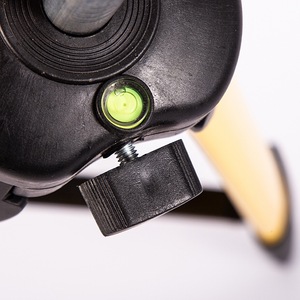 Tré<span class=keywords><strong>pied</strong></span> réglable <span class=keywords><strong>pour</strong></span> niveau <span class=keywords><strong>laser</strong></span> 1,2 m, filetage 5/8"-11, support en aluminium à levage manuel <span class=keywords><strong>pour</strong></span> outils de nivellement et de topographie en construction - Product Image 4