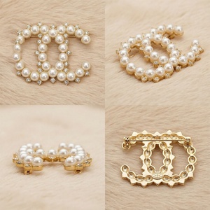 Broche de luxe élégante en strass pour femme, bijoux de créateur, broches en diamants et cristaux, marque de luxe pour femme - Product Image 2