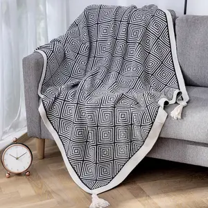 2023 Wholesale Fringe Knit 100% Acrylic Textured Solid Home Chair Sofa Couch Bed Decor Throw Blankets