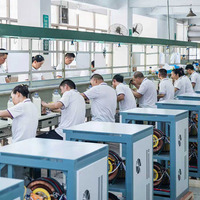 Stabilisateur de tension triphasé 30 kVA 380 V - Certifié IEC, régulateur de puissance de qualité industrielle à haute stabilité