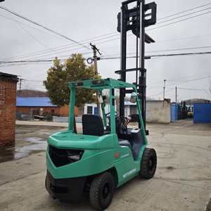 Originele gebruikte Mitsubishi 3T heftruck FD30 met hoogwaardige diesel-aandrijving, reserveonderdelen en ondersteuning voor de verkoop, origineel uit Japan. - Product Image 5