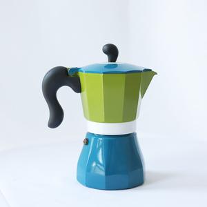 Cafetera Espresso Moka Express de Aluminio Portátil, Estilo Italiano, <span class=keywords><strong>para</strong></span> 3 Tazas, con Diseño Icónico y Combinación de Colores - Product Image 2