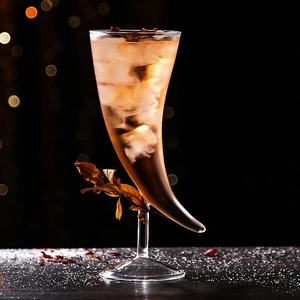 Vente en gros de verres à cocktail faits à la main en forme de corne de boeuf verres à cocktail uniques verre à cocktail soufflé à la main - Product Image 1