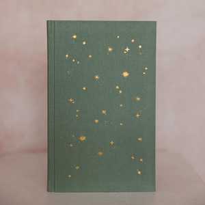 สมุดบันทึกผ้า LABON Celestial Starry Night ขนาด A5 ปกแข็งลายทอง พร้อมปักชื่อแบบส่วนตัว ลายกลุ่มดาว ของขวัญ - Product Image 5