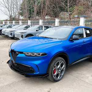 Aileron avant Amp-Z pour Alfa Romeo Tonale 2023, finition noir piano, texture fibre de carbone - Product Image 3