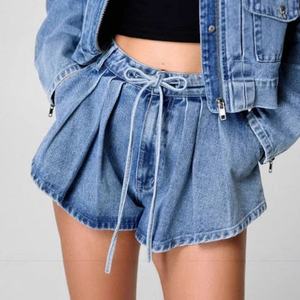 ชุดยีนส์ผู้หญิงคุณภาพสูงขายส่ง เสื้อแจ็คเก็ตเท่สไตล์สตรีท กระโปรงสั้นทรงเอเอวสูง ล้างสีแบบเอซิดวอช ชุดยีนส์สองชิ้นสำหรับผู้หญิง - Product Image 3