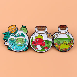 3スタイル面白いカエルヒロガエル金属ピンドリフトボトルブローチラペルバッジ帽子キャップソフトエナメルピン旅行読書用 - Product Image 5