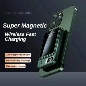 <span class=keywords><strong>Batterie</strong></span> <span class=keywords><strong>externe</strong></span> ultra-fine 5000 mAh 15 W compatible magnétique à charge rapide 22,5 W avec affichage LED et charge rapide – Chargeur portable - Product Image 3