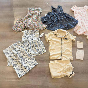 Conjunto Casual de Verano de 2 Piezas para Bebé Niña Nicole Miller, Transpirable, de Manga Corta, con Patrón Liso, 100% Algodón - Product Image 4