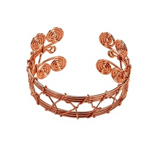 Brazalete Tejido a Mano con Alambre de Cobre, Diseño Abierto, Patrón en Espiral, Joyería Étnica de Lujo, Accesorio de Moda - Product Image 1