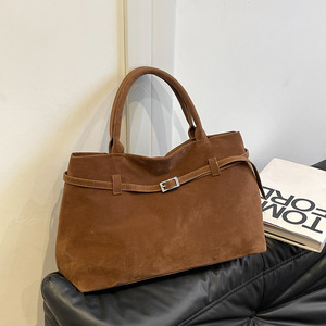 Bolso Tote de Hombro Casual para Mujer, Estilo Retro Otoño Invierno, en Terciopelo Mate, con Capacidad de 3L+ - Product Image 2