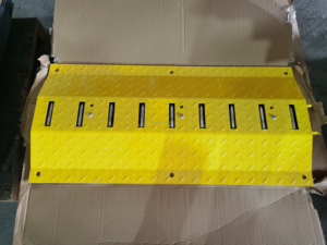 सड़क सुरक्षा गति ब्रेकर एक तरह से धातु की गति - Product Image 3