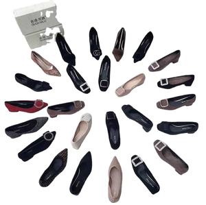 Nuevo estilo de moda, zapatos de mujer, cómodos zapatos planos informales sin cordones para mujer, venta completa de zapatos para mujer - Product Image 1