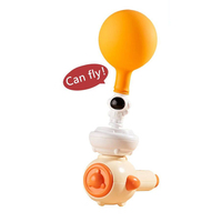 Ensemble de jouets à ballons soufflants 3 en 1 avec balle volante Jouet en plastique sifflets Jouet de motricité orale