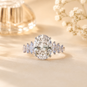 Anello Oversize con Zirconi per Donne, Elegante Gioiello da Dito alla Moda - Product Image 6