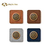 Étiquettes en cuir personnalisées OEM/ODM de l'usine Jinyi, avec logo de marque et motif, patchs carrés en cuir à coudre pour hijabs et vêtements