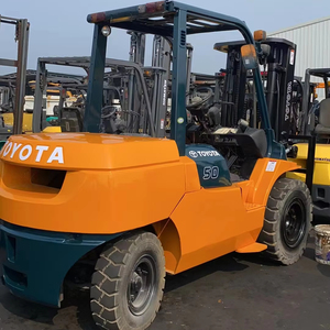 Chariot élévateur d'occasion TOYOTA FD50 pour travaux de terrassement - Offre Spéciale - Product Image 1