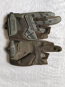 Gants tactiques HBG1001 en tissu tricoté élastique en nylon vert camouflage noir kaki avec points et languettes en silicone pour la protection - Product Image 2