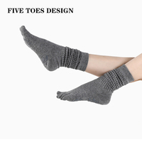 Chaussettes de yoga antidérapantes à cinq orteils pour femmes Pilates Floor Pile