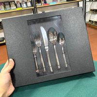Service de Table Occidental Haut de Gamme en Acier Inoxydable – Design Épuré et Élégant pour Fêtes et Dîners Multipersonnels – Finition Unie Portable pour Steaks