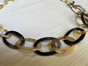 Collier en corne de buffle de qualité supérieure, artisanat naturel, bijoux fabriqués par des artisans, conçus pour un confort léger et une durabilité durable - Product Image 3