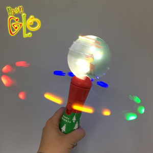 Precio al por mayor de fábrica LED Light up <span class=keywords><strong>Magic</strong></span> Spinning <span class=keywords><strong>Wand</strong></span> para niños como regalos de Navidad de Halloween - Product Image 4
