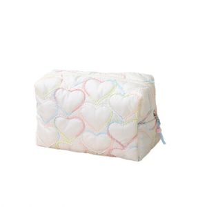 Bolsas de Maquillaje Pequeñas Acolchadas con Forma de Corazón para Niñas, Bolsas de Cosméticos, Neceseres de Belleza, Bolsas de Aseo con Logotipo Personalizado - Product Image 4