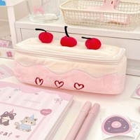 Pochette à crayons en peluche mignonne en forme de gâteau aux cerises, porte-stylo polyvalent, sac de rangement pour maquillage, étui de papeterie pour filles