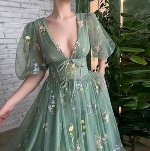 Vestido de Noche Largo y Sexy para Mujer, Estilo Europeo y Americano, Verde, Bordado Floral, Chifón, Mangas Abullonadas, Cuello en V - Product Image 3