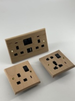 Enchufe doble 13A conmutado directamente de fábrica con Usb + tipo C Panel de madera Proveedor eléctrico Interruptor y enchufe de pared
