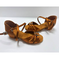 Chaussures de danse salsa latine pour filles débutantes, chaussures de danse de salon à talon bas de 3,5 cm en satin pour la pratique