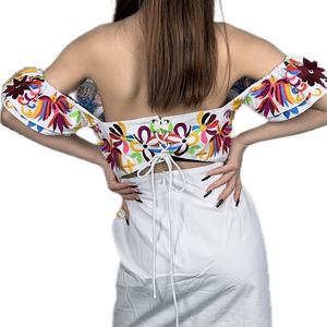 ชุดเดรสสั้นปักลายดอกไม้แบบเปิดไหล่สำหรับผู้หญิง รุ่นใหม่ OEM สำหรับฤดูร้อน เหมาะสำหรับงานปาร์ตี้ - Product Image 4