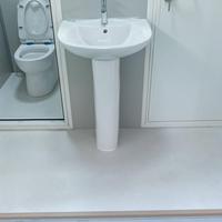Des toilettes portables à énergie solaire pour les régions éloignées, économes en énergie et durables
