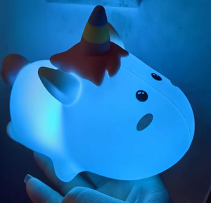 Lámpara Nocturna LED de Silicona con Forma de Unicornio, Recargable por USB, con Cambio de Color y Sensor de Movimiento, para Niños y Niñas - Product Image 2