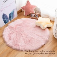 Tapis en fausse fourrure couleur unie style nordique moderne, mignon et antidérapant, à poils longs, pour chambre à coucher, chevet, salon, table basse