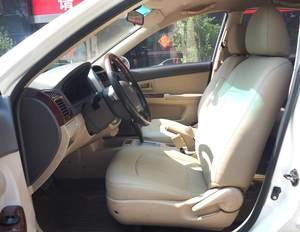 Cerato hatchback 2008, 1.6L gasolina, 112HP, usado, garantía de 3 años, automático, distancia entre ejes de 2610 mm, sedán. - Product Image 3